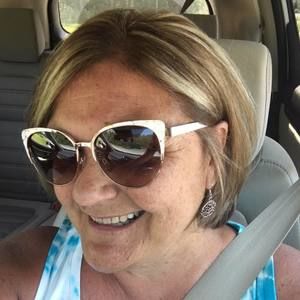 Meet your Posher, Debbie